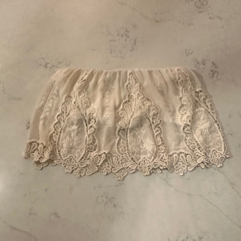 Forever21 Ivory Lace Crop Top Size Medium